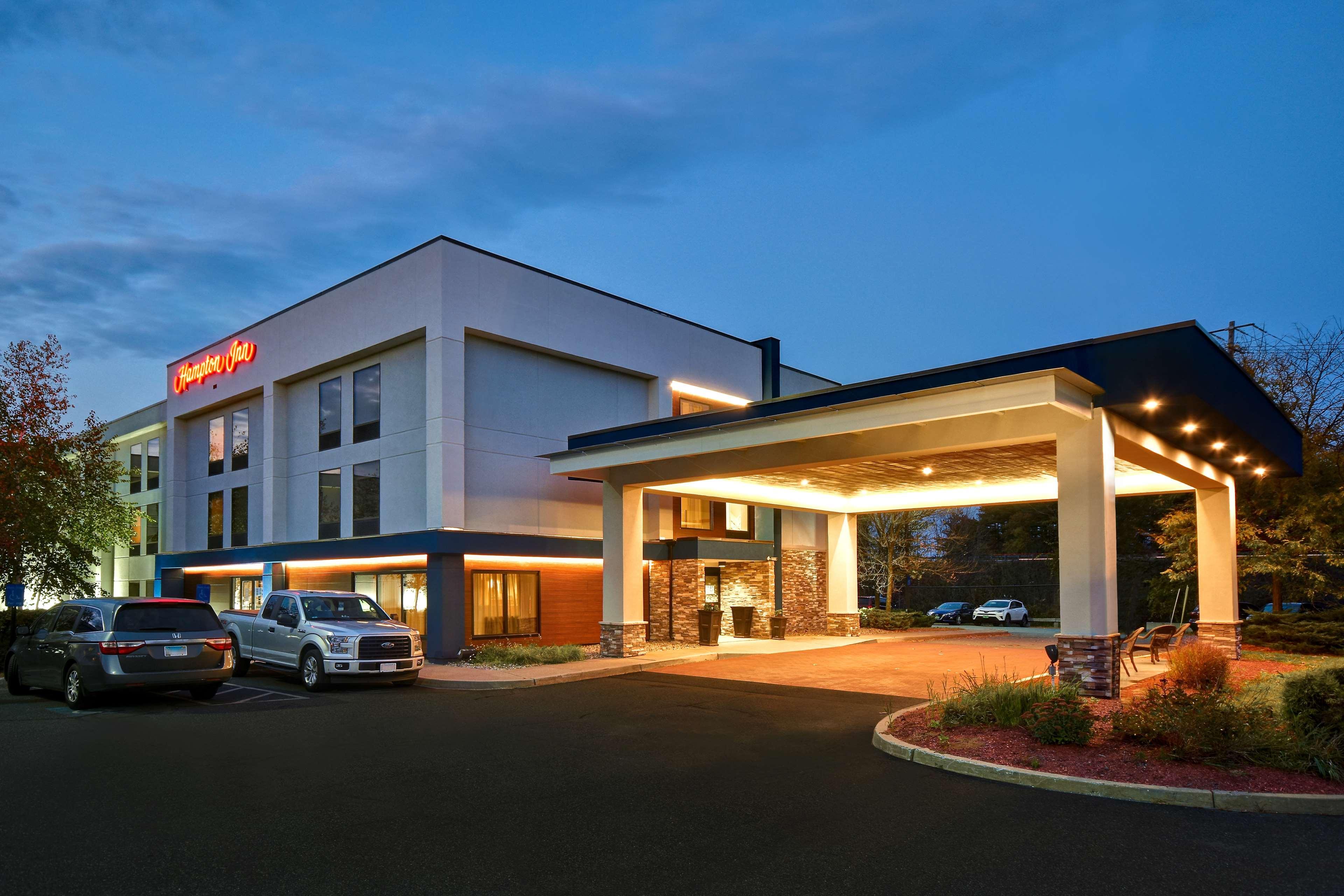 Hampton Inn White River Junction Exterior photo